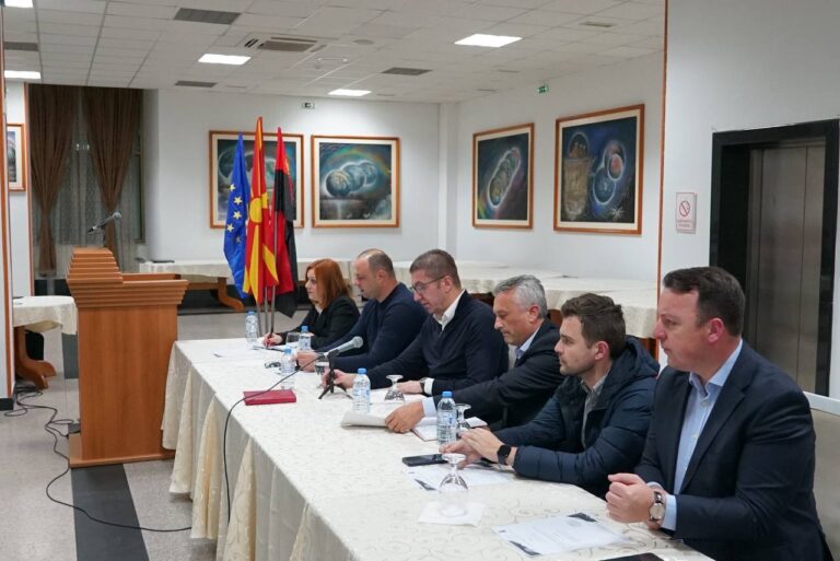 ЦК на ВМРО-ДПМНЕ во Прилеп со барање за парламентарни избори најдоцна до пролет 2023та година