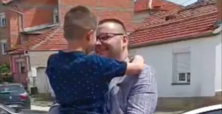 После 6 години Јане Ченто прв пат се сретна со својот син (ВИДЕО)