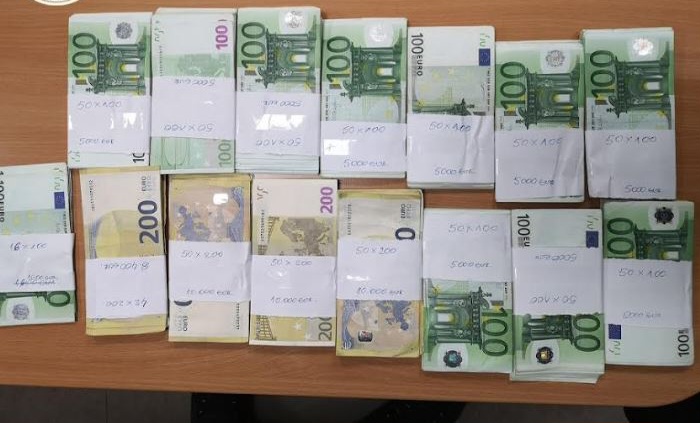Приведени две лица, кај нив пронајдени фалсификувани пари