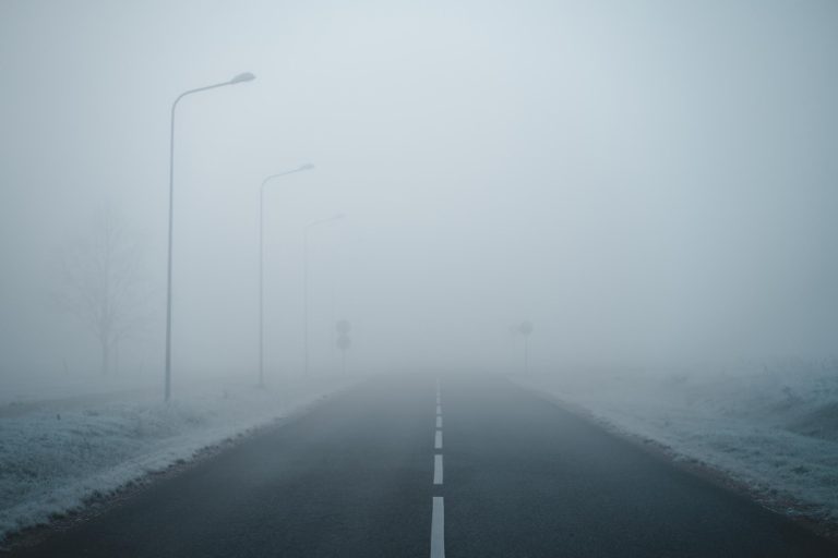 Намалена видливост поради магла во Тетово, Битола и Прилеп